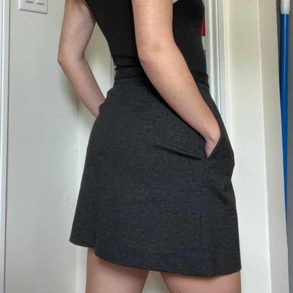 SOLD- Black Madewell skirt! Great for work/business casual. - Picture 2 of 3